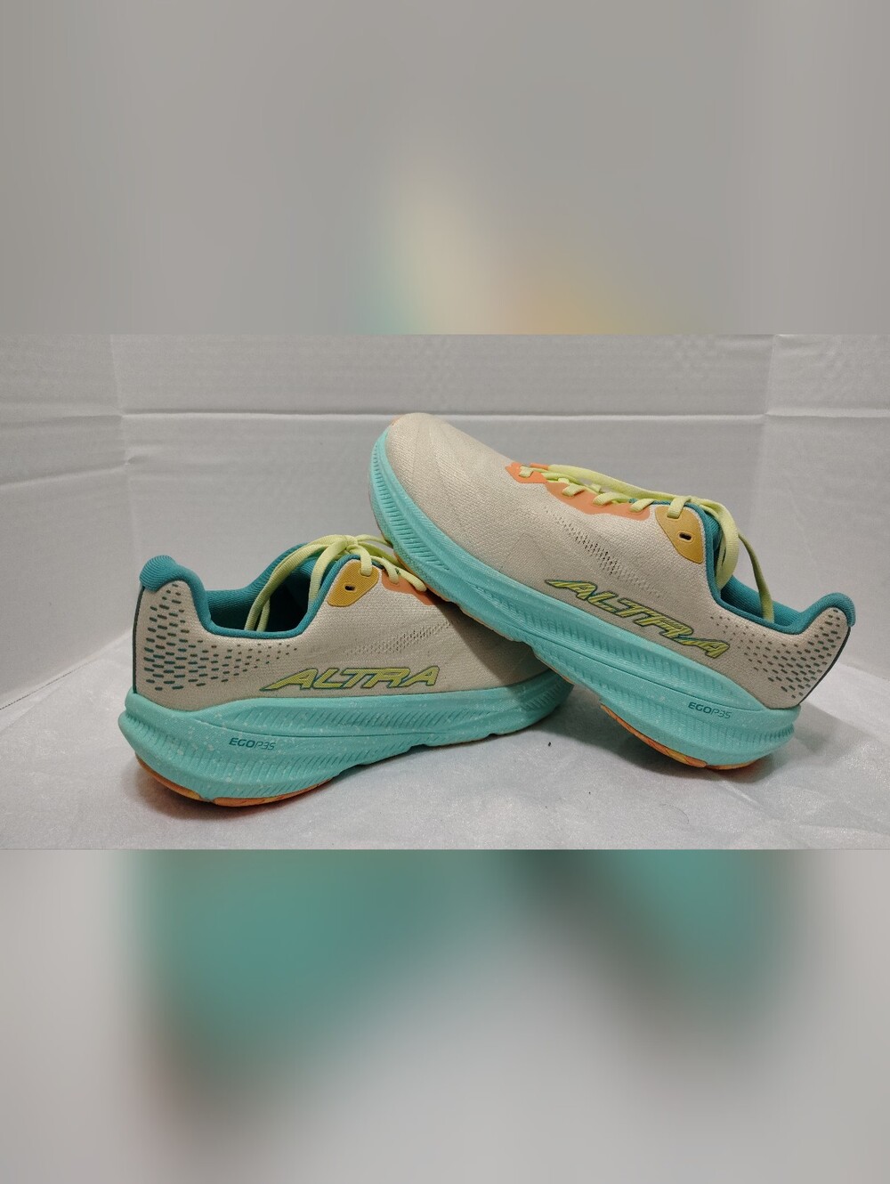 Altra Experience Flow 3+, Men's # 10.5 US Perfect Condition Running Shoes